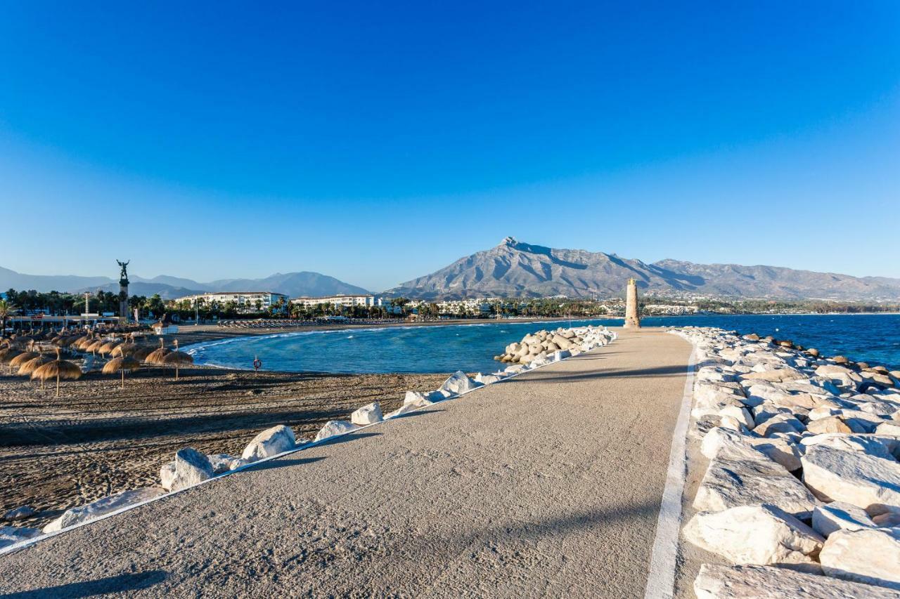 By Riva - Luxurious, Exclusive 2 Bedroom Apt Inside Puerto Banus Marbella Exterior foto