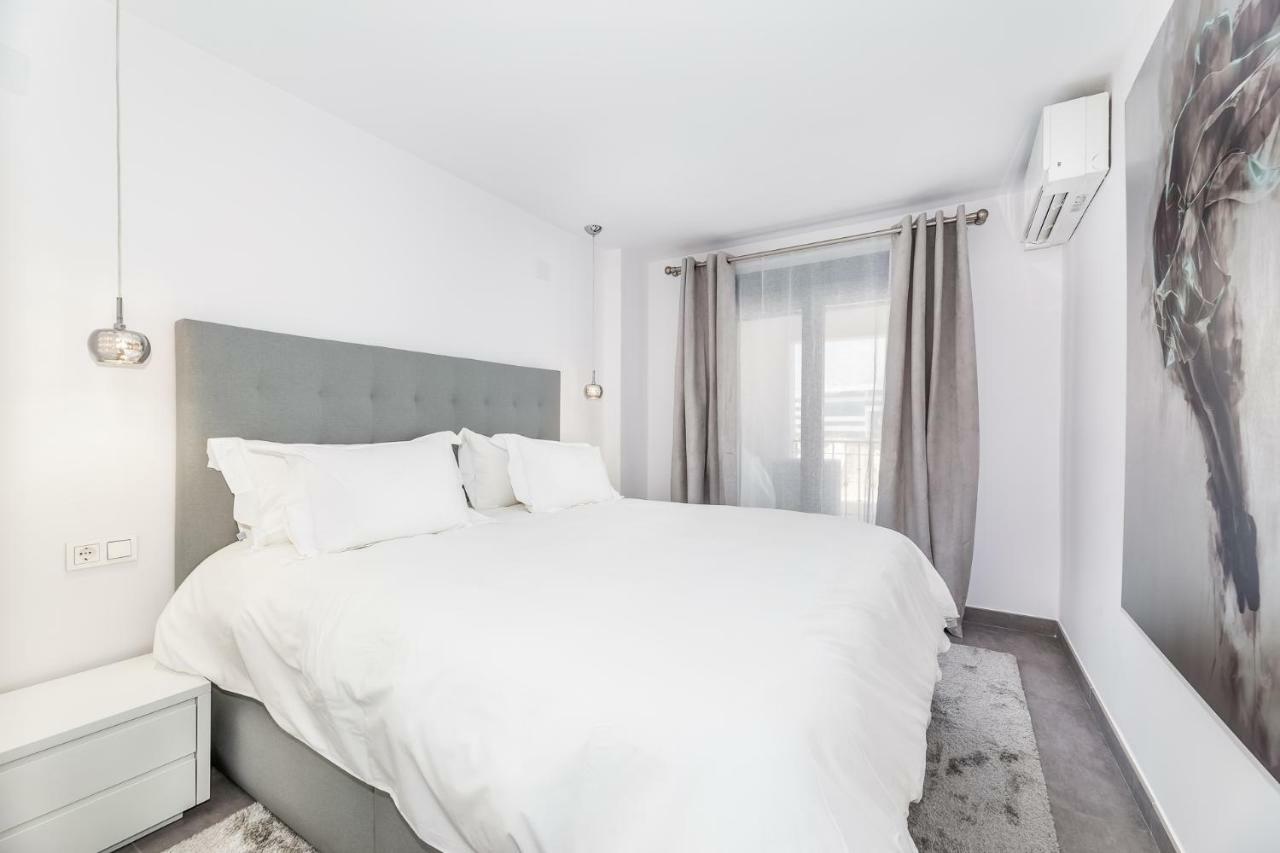 By Riva - Luxurious, Exclusive 2 Bedroom Apt Inside Puerto Banus Marbella Exterior foto