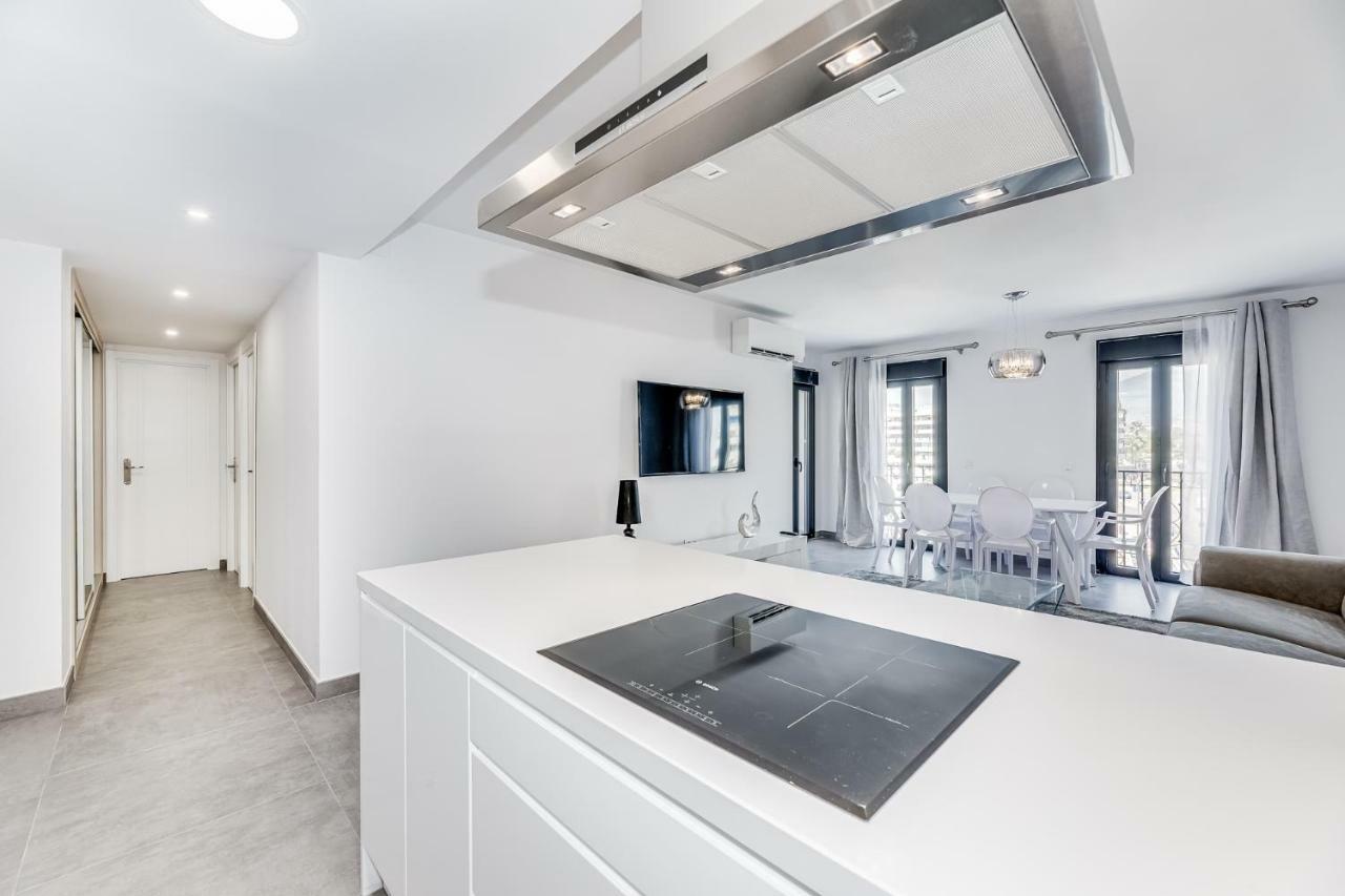 By Riva - Luxurious, Exclusive 2 Bedroom Apt Inside Puerto Banus Marbella Exterior foto